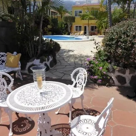 Nette In Puerto De La Cruz Mit Grossem Grill بويرتو ذي لا كروز