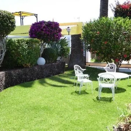 Nette In Puerto De La Cruz Mit Grossem Grill بويرتو ذي لا كروز